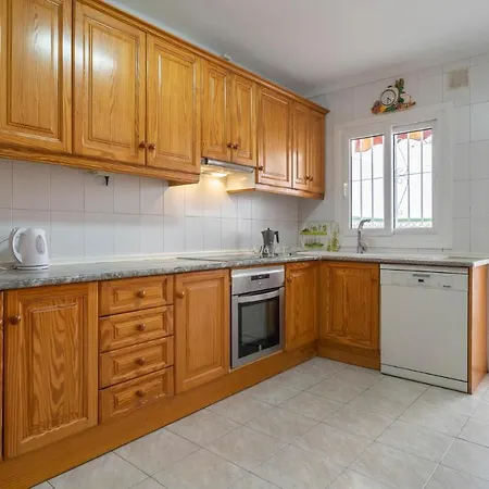 3 Bedroom Stunning Home In Torre Del Mar Exterior photo